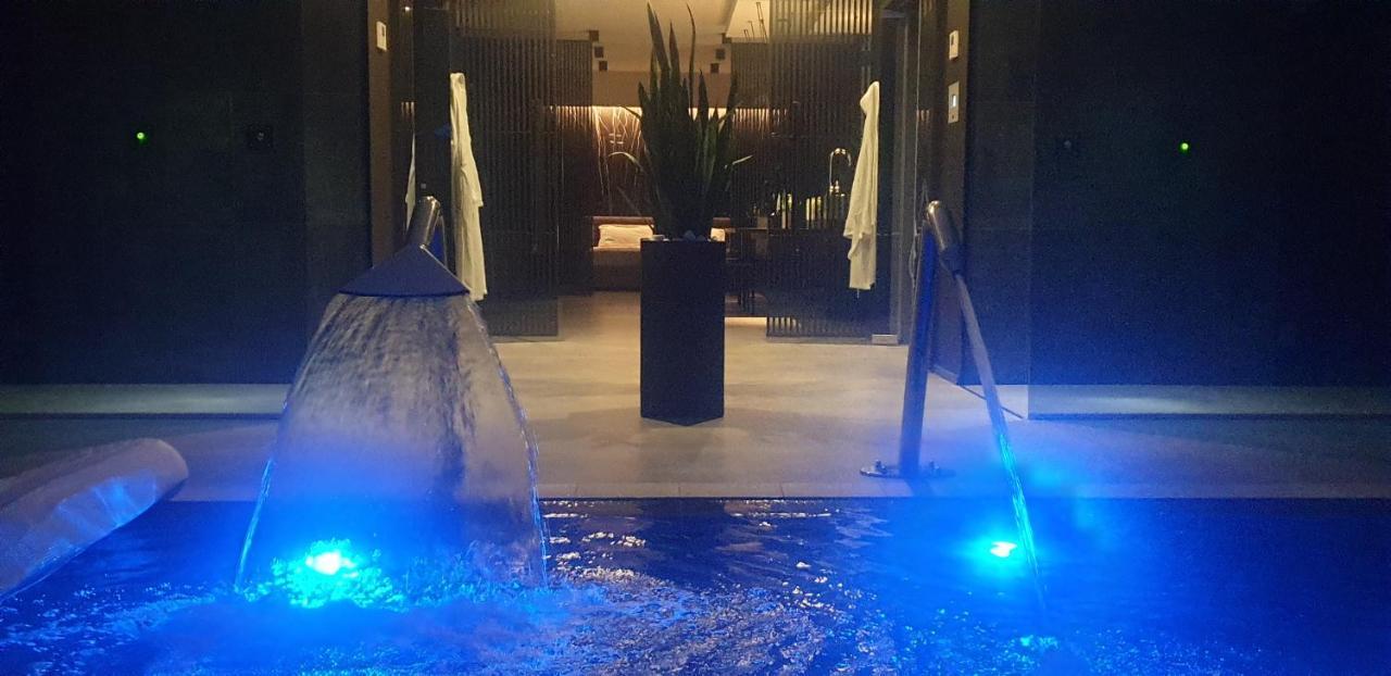 Sunset Suite Spa Staffolo 外观 照片