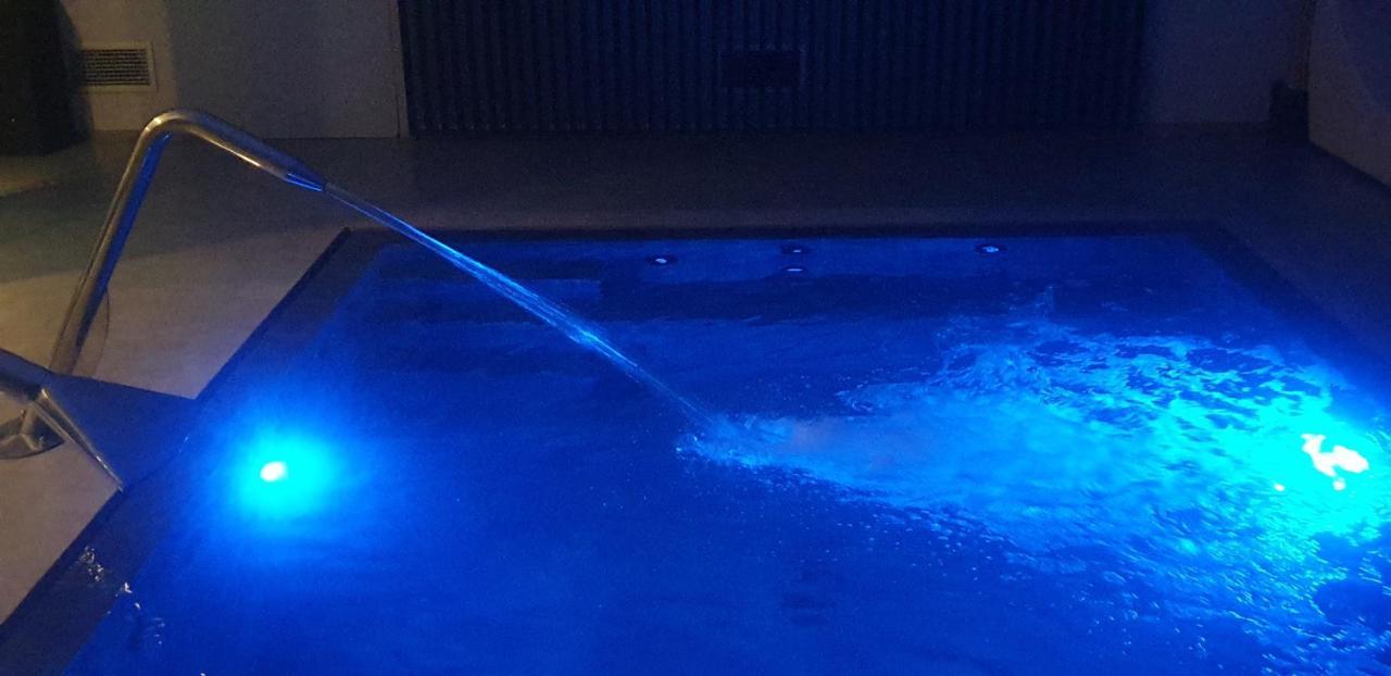 Sunset Suite Spa Staffolo 外观 照片
