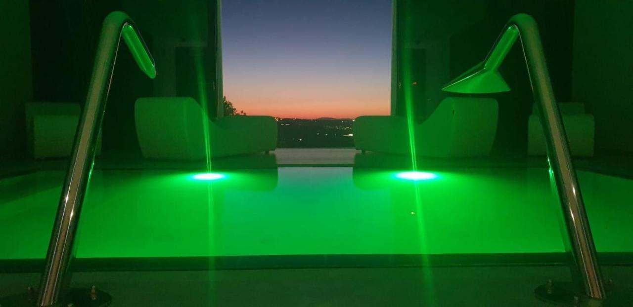 Sunset Suite Spa Staffolo 外观 照片